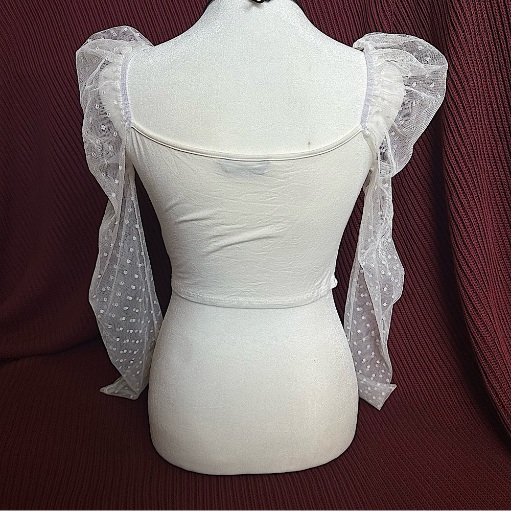 Stretchy White Crop Top w/ Mesh Polka Dot Sleeves⚪️ - Picture 2 of 7